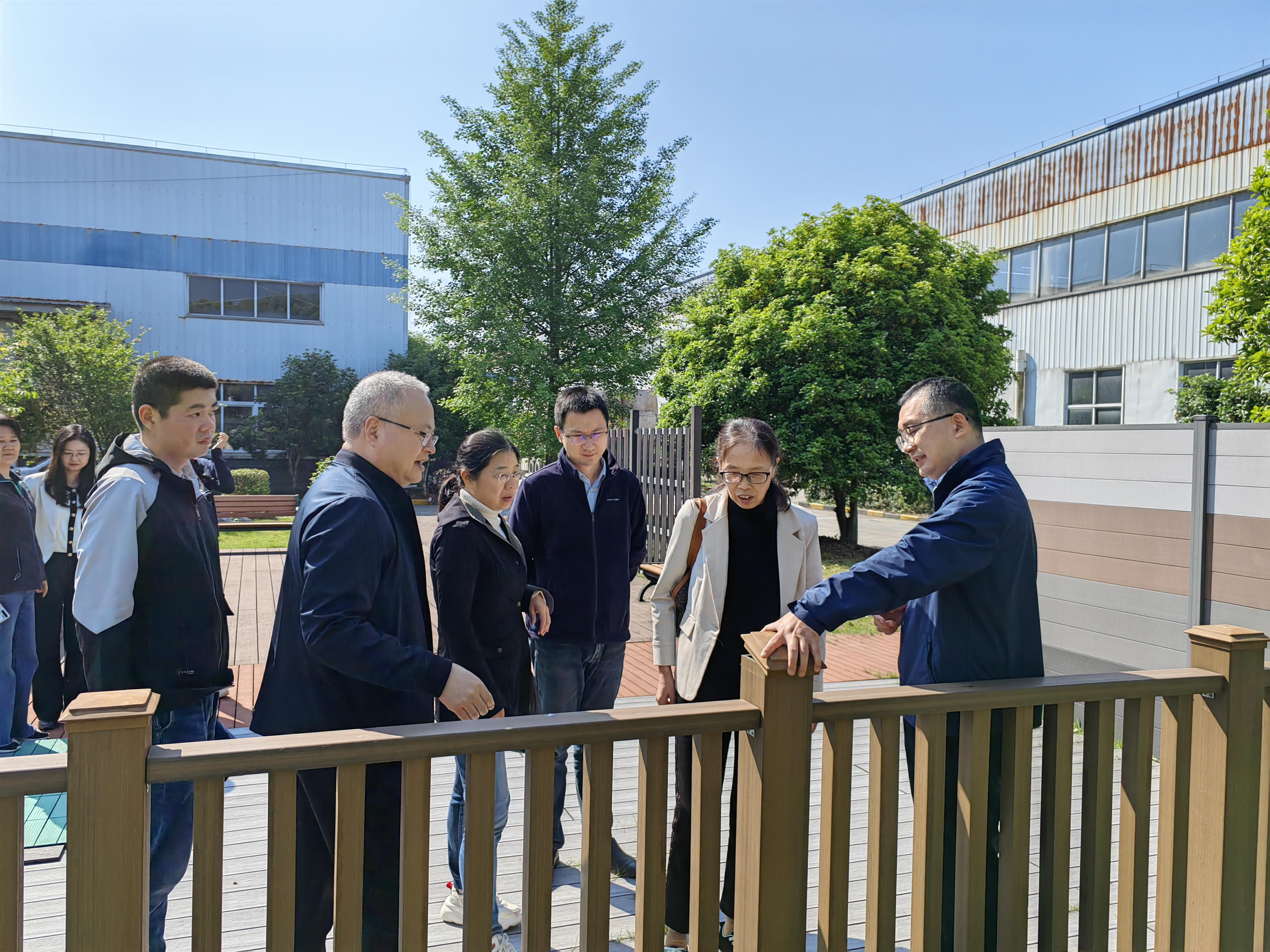 http://www.cclatex.cn/hsdt/212.html